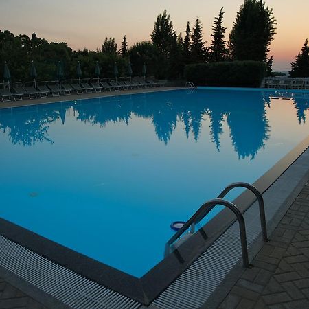 Villaggio Turistico Camping Il Fontino สการ์ลีโน ภายนอก รูปภาพ