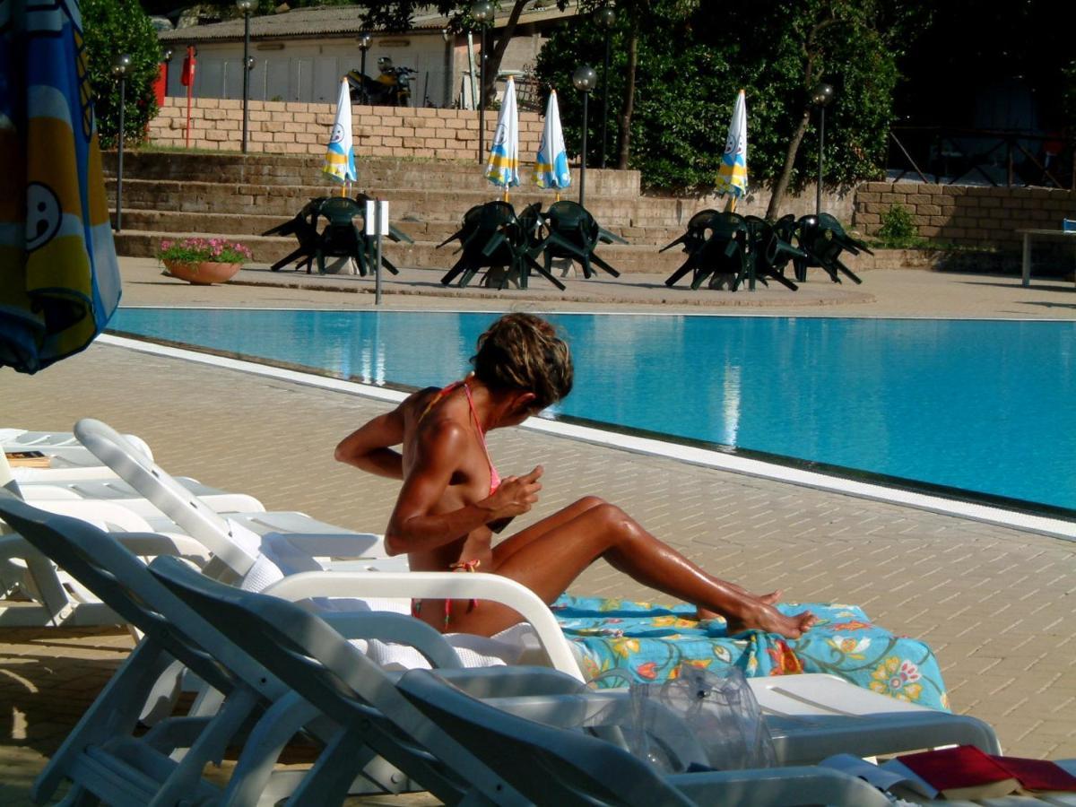 Villaggio Turistico Camping Il Fontino สการ์ลีโน ภายนอก รูปภาพ