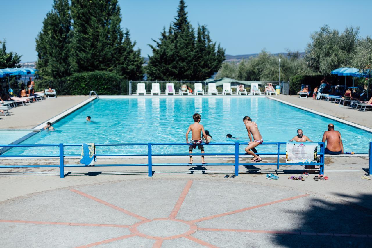 Villaggio Turistico Camping Il Fontino สการ์ลีโน ภายนอก รูปภาพ